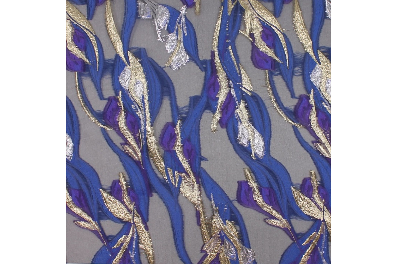 Органза: как выбрать идеальную ткань для шитья