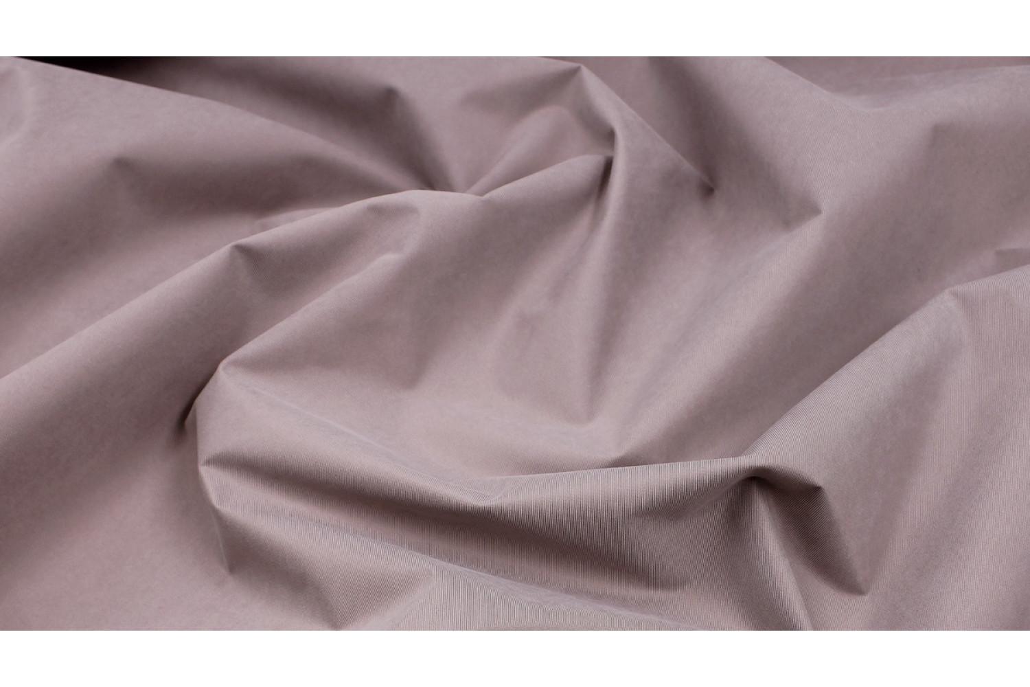 Плащевая ткань для одежды: выбор и преимущества