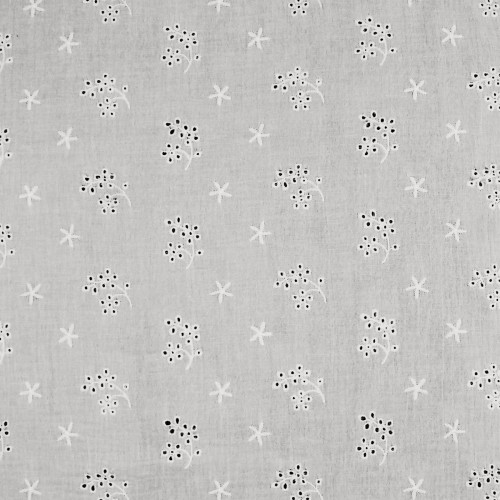 Вышитая ткань