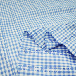 Вышитая ткань