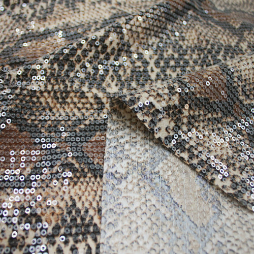 Трикотаж с пайетками