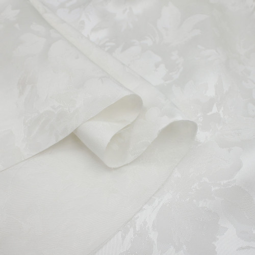 Атласная ткань молочного цвета