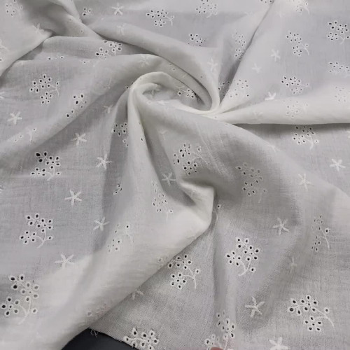 Вышитая ткань