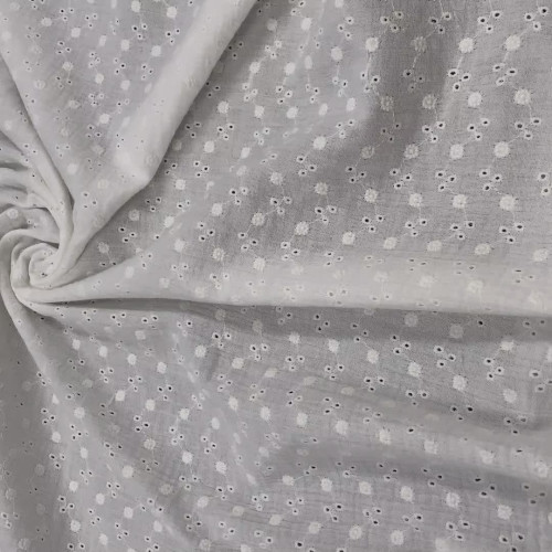 Вышитая ткань