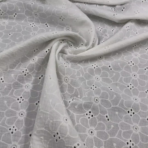 Вышитая ткань