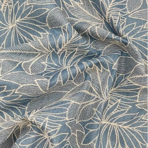 Джинс с вышивкой